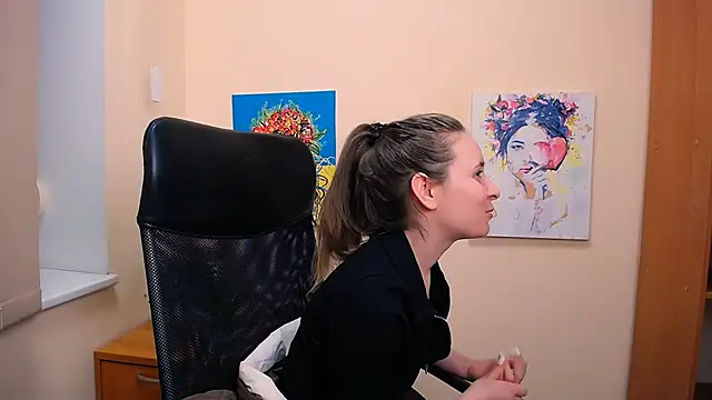 Snapshot of _Nicole_new chatting on 14, 3, 2025  Nicole new online show from 14, 3, 2025