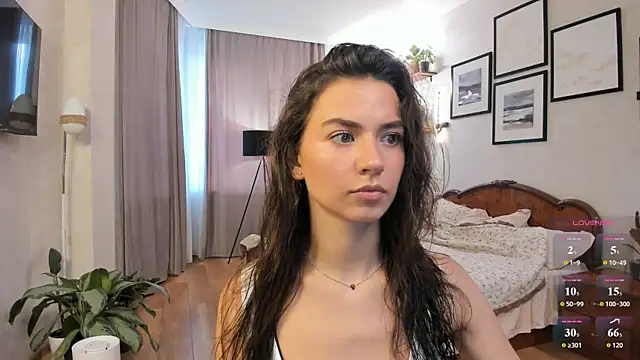 Snapshot of NicoleLuv chatting on 12, 7, 2026 NicoleLuv online show from 12, 7, 2026
