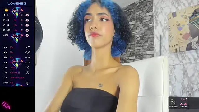 Snapshot of Queen_Cuarxxo chatting on 7, 3, 2025 Queen Cuarxxo online show from 7, 3, 2025