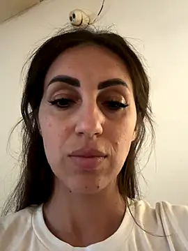 Snapshot of EmaSkyes chatting on 22, 9, 2025 EmaSkyes online show from 22, 9, 2025