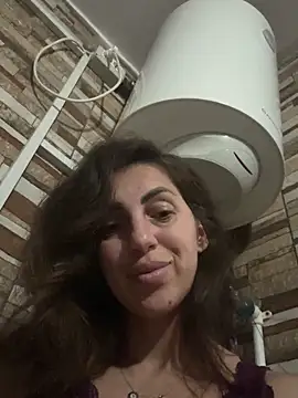 Snapshot of EmaSkyes chatting on 28, 9, 2025 EmaSkyes online show from 28, 9, 2025