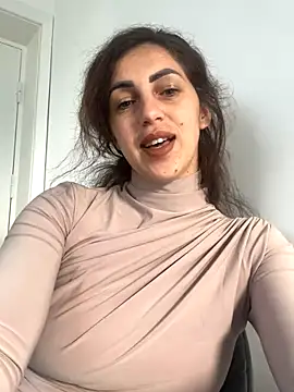 Snapshot of EmaSkyes chatting on 22, 10, 2025 EmaSkyes online show from 22, 10, 2025