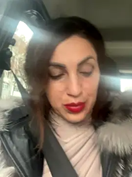 Snapshot of EmaSkyes chatting on 20, 11, 2025 EmaSkyes online show from 20, 11, 2025