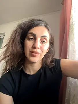 Snapshot of EmaSkyes chatting on 26, 11, 2025 EmaSkyes online show from 26, 11, 2025