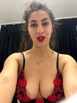 Snapshot of EmaSkyes chatting on 29, 11, 2025 EmaSkyes online show from 29, 11, 2025