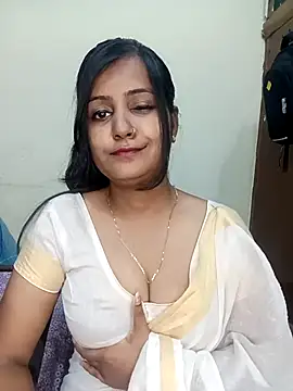 Snapshot of Miss-Riyasingh chatting on 5, 7, 2026 Miss-Riyasingh online show from 5, 7, 2026