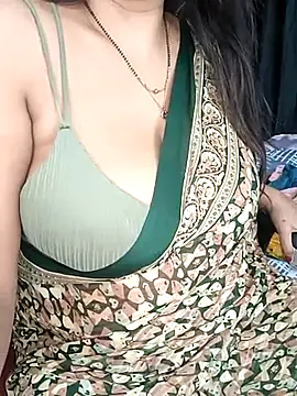 Snapshot of kaamuk_shweta chatting on 21, 2, 2025 kaamuk shweta online show from 21, 2, 2025