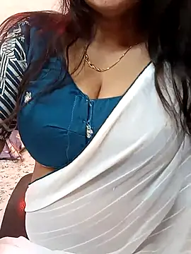 Snapshot of kaamuk_shweta chatting on 12, 3, 2025 kaamuk shweta online show from 12, 3, 2025