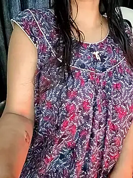 Snapshot of kaamuk_shweta chatting on 9, 9, 2025 kaamuk shweta online show from 9, 9, 2025