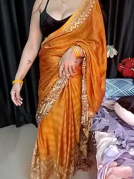 Snapshot of kaamuk_shweta chatting on 10, 9, 2025 kaamuk shweta online show from 10, 9, 2025