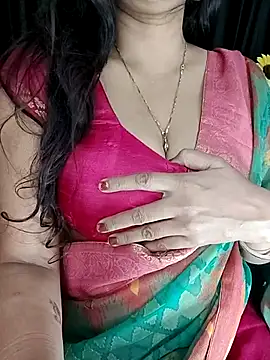 Snapshot of kaamuk_shweta chatting on 26, 9, 2025 kaamuk shweta online show from 26, 9, 2025