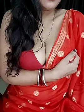 Snapshot of kaamuk_shweta chatting on 4, 10, 2025 kaamuk shweta online show from 4, 10, 2025