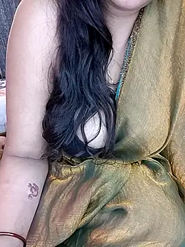 Snapshot of kaamuk_shweta chatting on 10, 10, 2025 kaamuk shweta online show from 10, 10, 2025
