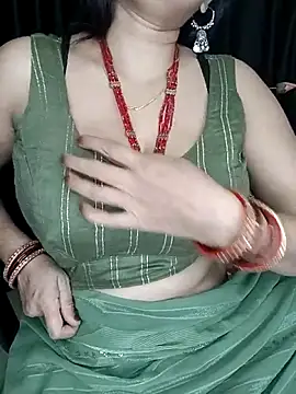 Snapshot of kaamuk_shweta chatting on 16, 10, 2025 kaamuk shweta online show from 16, 10, 2025