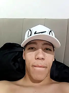 Snapshot of CRYBYT9 chatting on 12, 9, 2025 CRYBYT9 online show from 12, 9, 2025