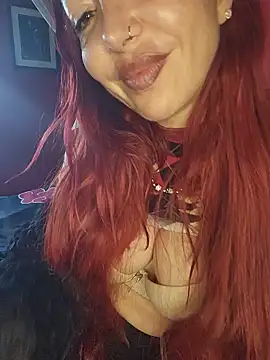 Snapshot of Carolina_red chatting on 13, 5, 2026 Carolina red online show from 13, 5, 2026