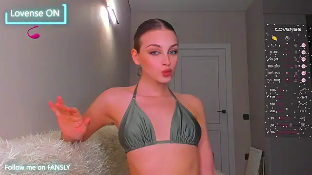 Snapshot of pretty_girlnextdoor chatting on 1, 3, 2025 pretty girlnextdoor online show from 1, 3, 2025