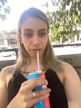 loira messi online show from 25, 2, 2025