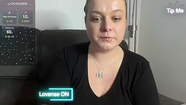 Snapshot of NaughtyWifeUK chatting on 21, 12, 2024 NaughtyWifeUK online show from 21, 12, 2024