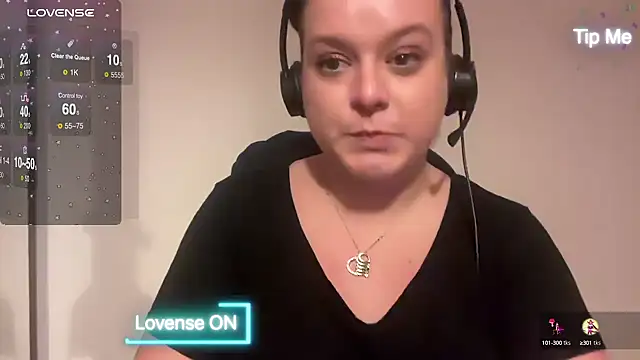 NaughtyWifeUK online show from 29, 12, 2024