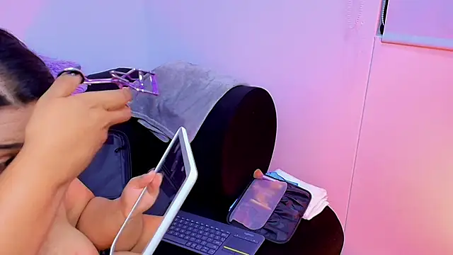 Brenda  gomez online show from 18, 1, 2025