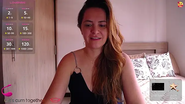 Snapshot of ParisW chatting on 25, 5, 2026 ParisW online show from 25, 5, 2026