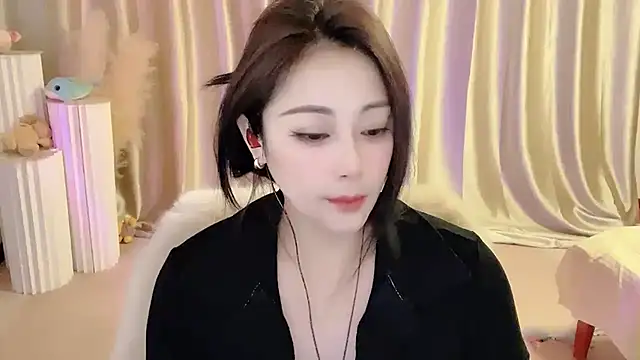 Daisy-77 online show from 19, 3, 2025