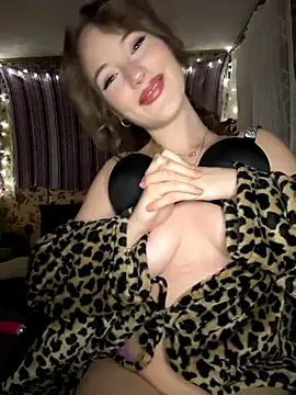 sexydaisyxx online show from 15, 10, 2025