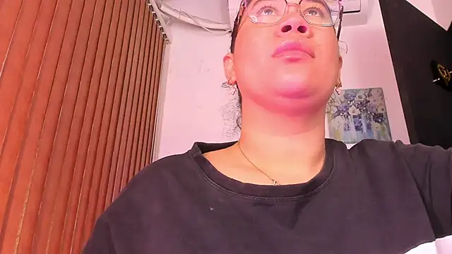 alondrabigtits online show from 25, 2, 2026