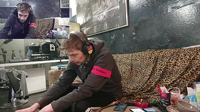 Doggyray44 online show from 19, 2, 2025