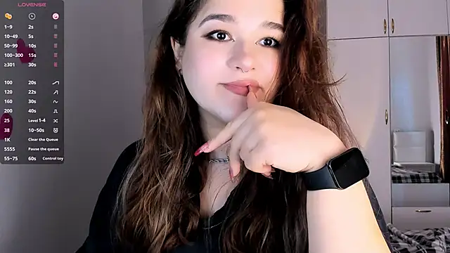 Snapshot of July_Slowdive chatting on 17, 2, 2025 July Slowdive online show from 17, 2, 2025