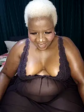Snapshot of dirasweetlipsxx chatting on 7, 5, 2026 dirasweetlipsxx online show from 7, 5, 2026