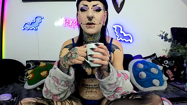 Snapshot of Purple_Coffin666 chatting on 29, 4, 2026 Purple Coffin666 online show from 29, 4, 2026