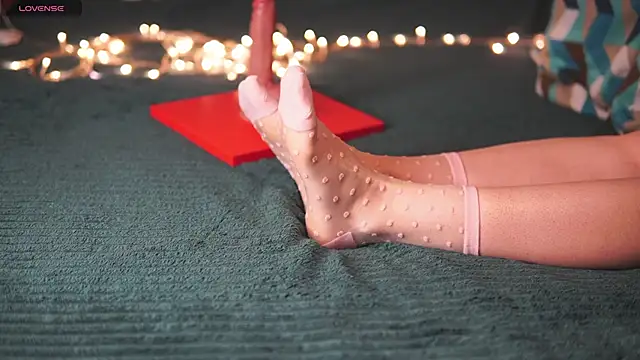 Yourlittledemon online show from 13, 12, 2024