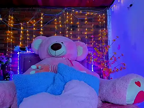 dulcevegga online show from 4, 10, 2025