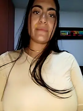 Snapshot of miakhalifaaa_ chatting on 21, 6, 2026 miakhalifaaa online show from 21, 6, 2026