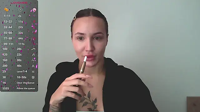 Stasia Queen online show from 2, 12, 2024