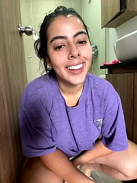 Snapshot of DakotaShelby chatting on 8, 11, 2025 DakotaShelby online show from 8, 11, 2025