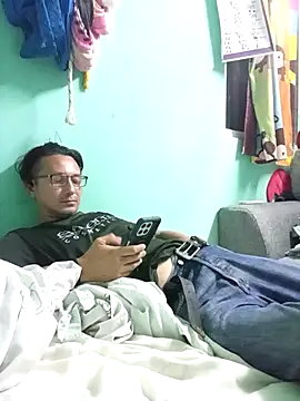 Snapshot of Andresguz35 chatting on 28, 2, 2026 Andresguz35 online show from 28, 2, 2026