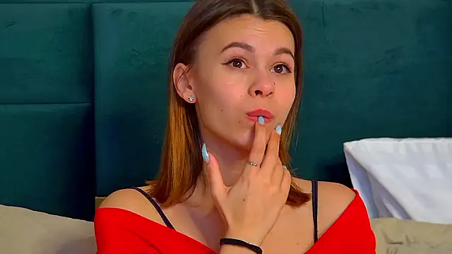 Snapshot of PollyLanders chatting on 9, 2, 2025 PollyLanders online show from 9, 2, 2025