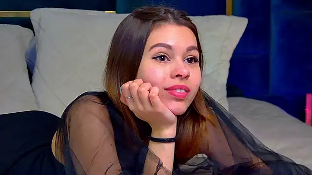 Snapshot of PollyLanders chatting on 9, 2, 2025 PollyLanders online show from 9, 2, 2025