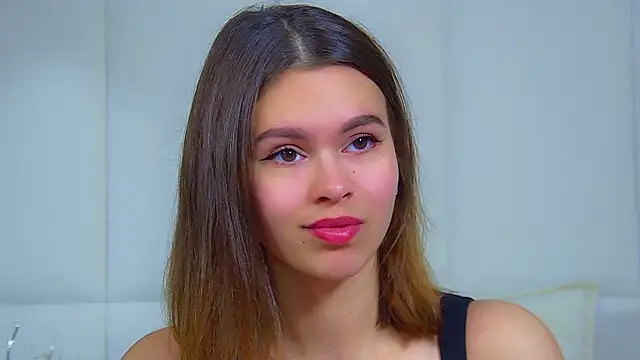 Snapshot of PollyLanders chatting on 19, 9, 2025 PollyLanders online show from 19, 9, 2025