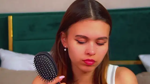 Snapshot of PollyLanders chatting on 29, 9, 2025 PollyLanders online show from 29, 9, 2025