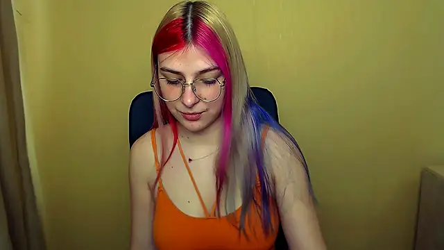 Luna Lush  online show from 6, 3, 2025