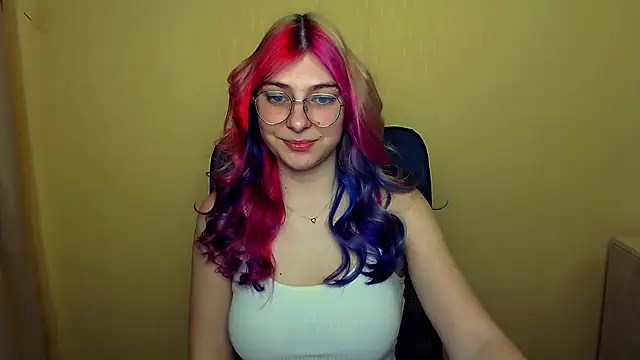 Luna Lush  online show from 8, 3, 2025