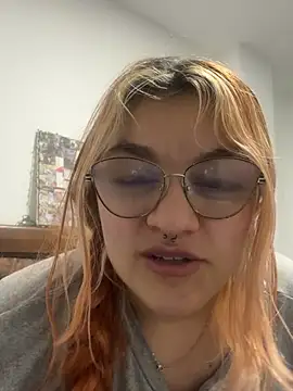 SophiaWeestt99 online show from 14, 7, 2026