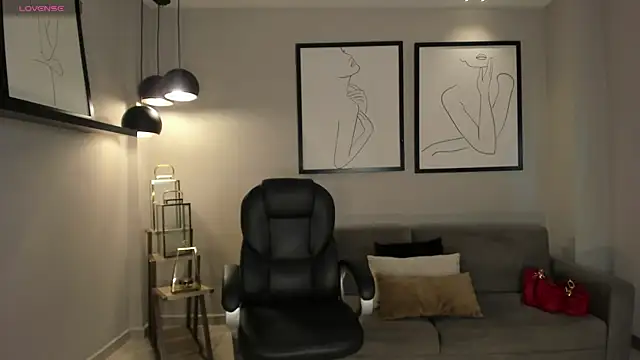 Snapshot of RebeccaHudson chatting on 14, 2, 2026 RebeccaHudson online show from 14, 2, 2026