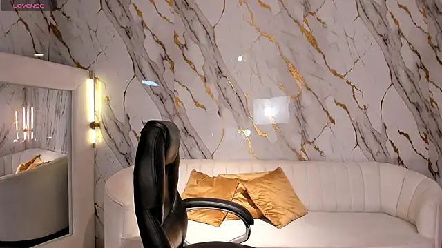 Snapshot of RebeccaHudson chatting on 25, 2, 2026 RebeccaHudson online show from 25, 2, 2026