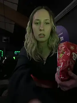 M1ssyk1ssy online show from 21, 12, 2024