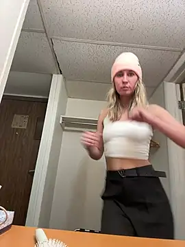 M1ssyk1ssy online show from 29, 12, 2024